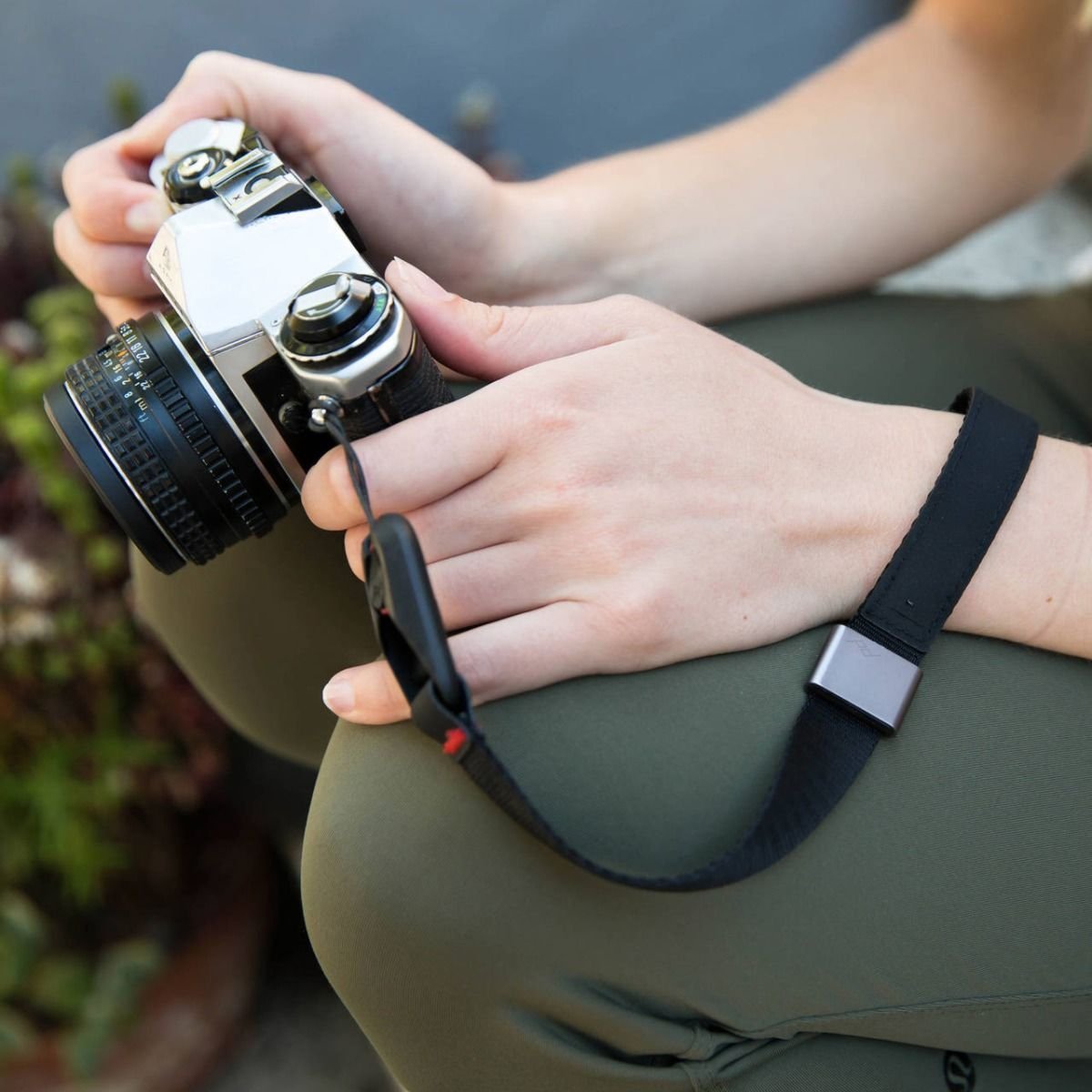 Peak Design Cuff Camera Wrist Strap / Ash - cambuy-lives